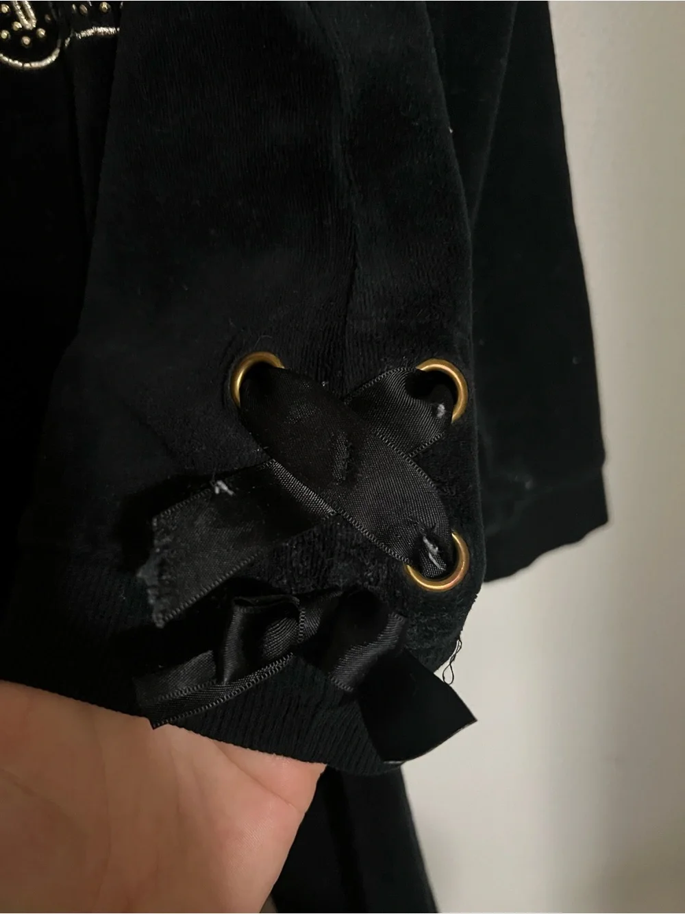 JUICY‎ COUTURE Classic Velour Track Suit with Rhinestone Logo Black Gold Girls M